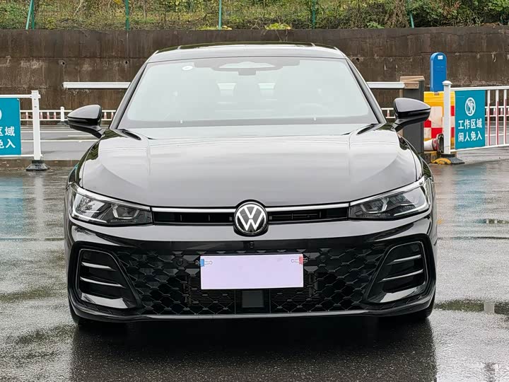 Passat 2025 Pro 380TSI Starry Dragon Luxury - zdjęcie 11