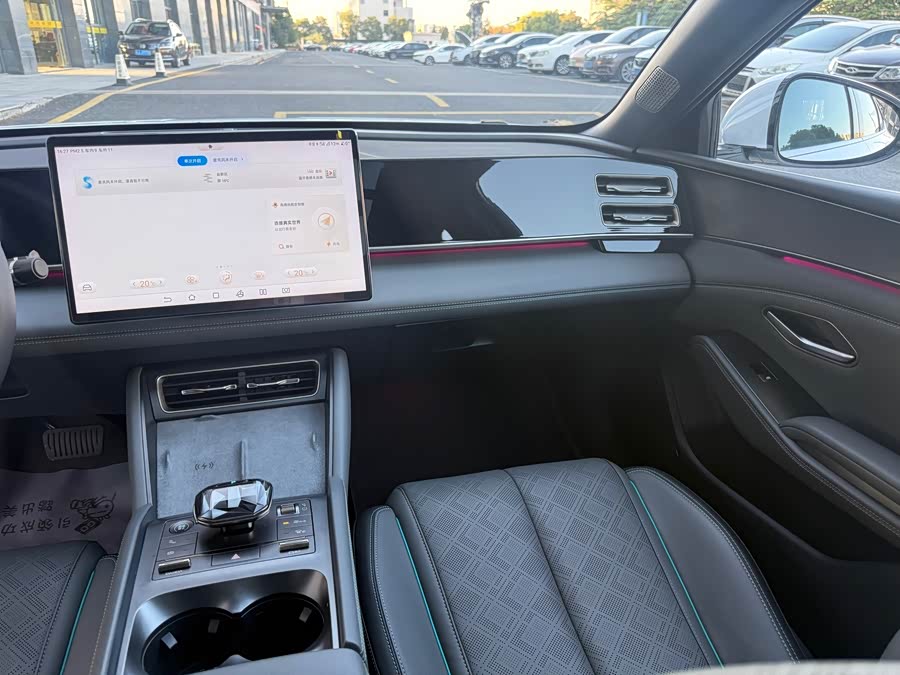 Qin L 2024 DM-i 120KM Excellence - zdjęcie 10