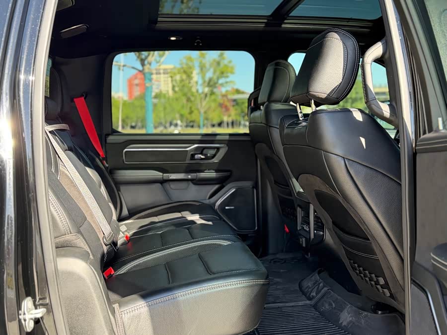 RAM Trucks 2022 6.2T US Version - zdjęcie 12