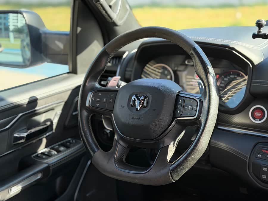 RAM Trucks 2022 6.2T US Version - zdjęcie 13