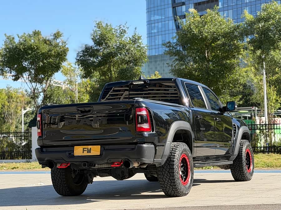 RAM Trucks 2022 6.2T US Version - zdjęcie 16