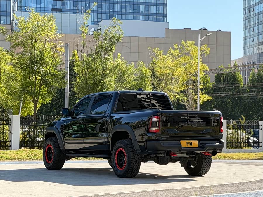 RAM Trucks 2022 6.2T US Version - zdjęcie 17