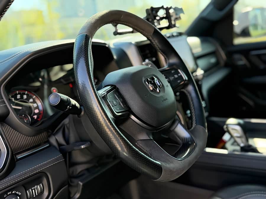RAM Trucks 2022 6.2T US Version - zdjęcie 8