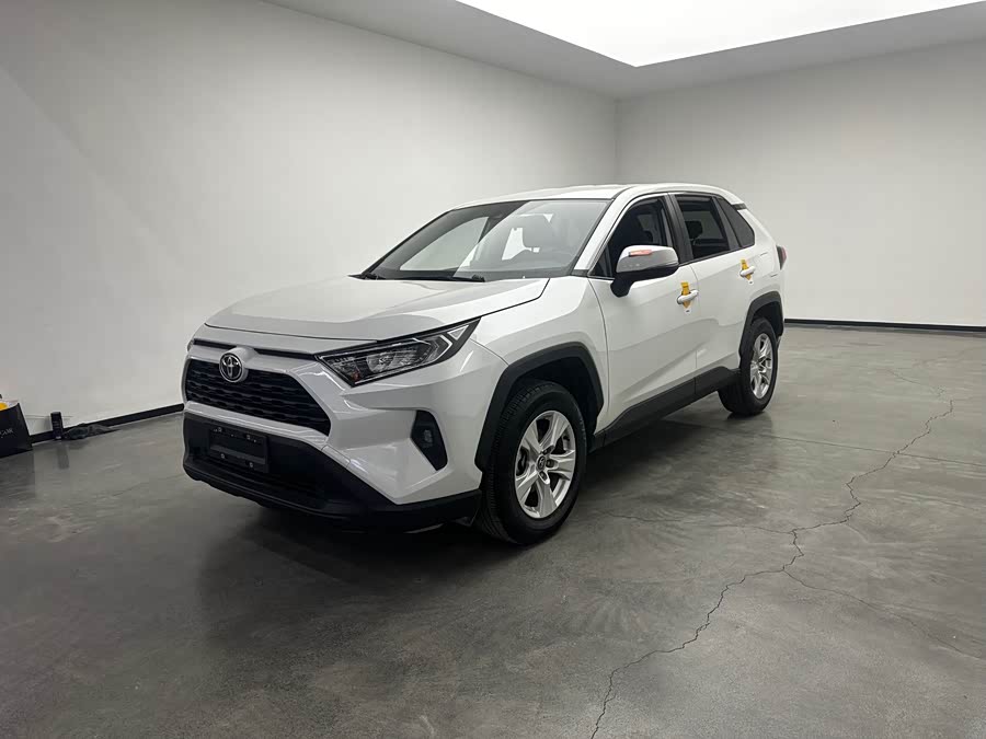RAV4 2024 2.0L CVT 2WD Urban - zdjęcie 1