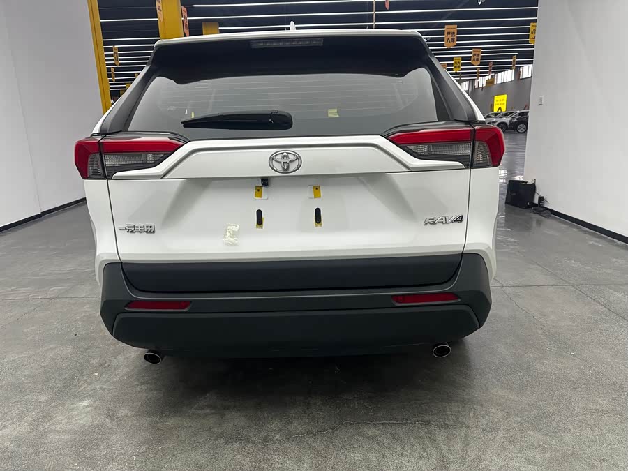 RAV4 2024 2.0L CVT 2WD Urban - zdjęcie 11
