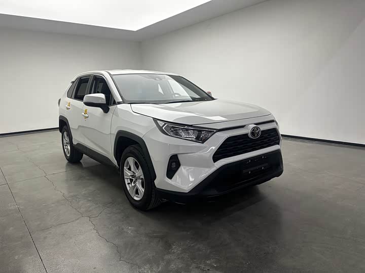 RAV4 2024 2.0L CVT 2WD Urban - zdjęcie 14