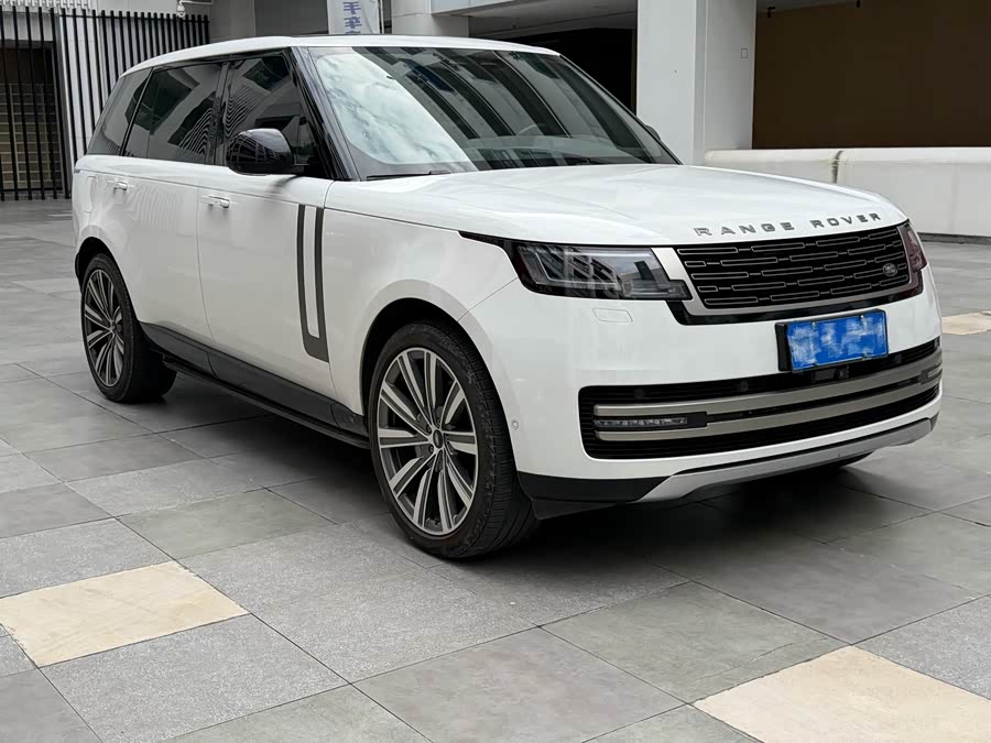 Range Rover 2024 3.0 L6 400PS Long Wheelbase Seven-Seater - zdjęcie 3