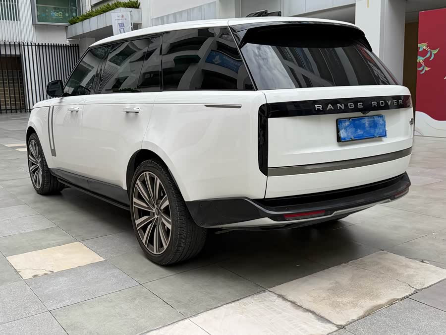 Range Rover 2024 3.0 L6 400PS Long Wheelbase Seven-Seater - zdjęcie 4