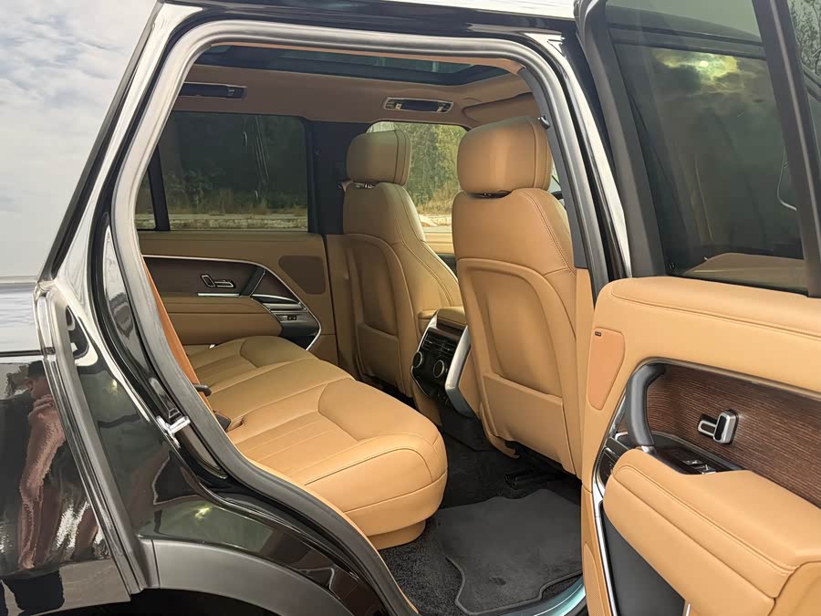 Range Rover 2025 3.0 L6 360PS Luxury - zdjęcie 8