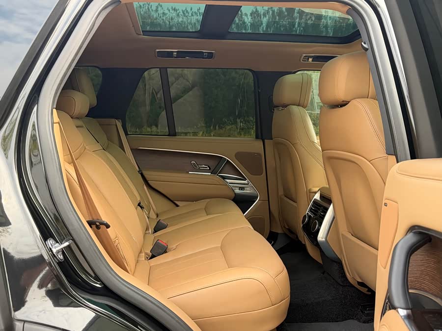 Range Rover 2025 3.0 L6 360PS Luxury - zdjęcie 9