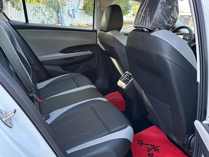 Sagitar 2026 L 300TSI DSG Elite - zdjęcie 18