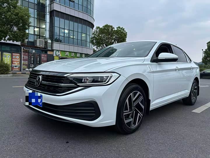 Sagitar 300TSI DSG Flyover Edition - zdjęcie 11