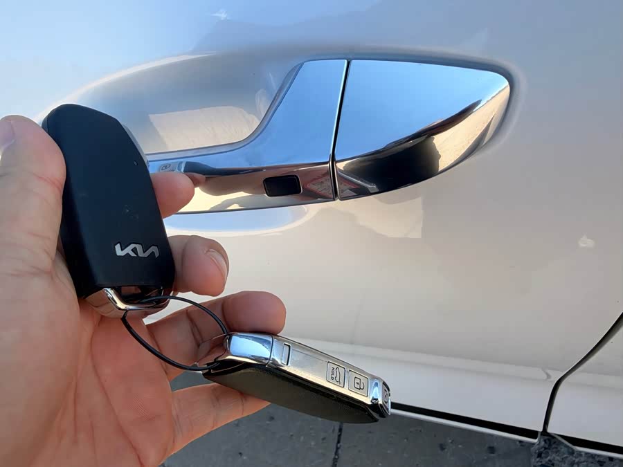 Saitus 2023 1.5L CVT Luxury - zdjęcie 12