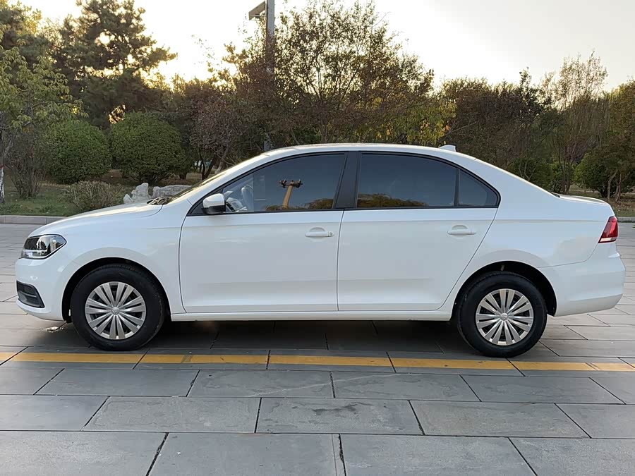 Santana 2021 1.5L Manual Style Version - zdjęcie 7
