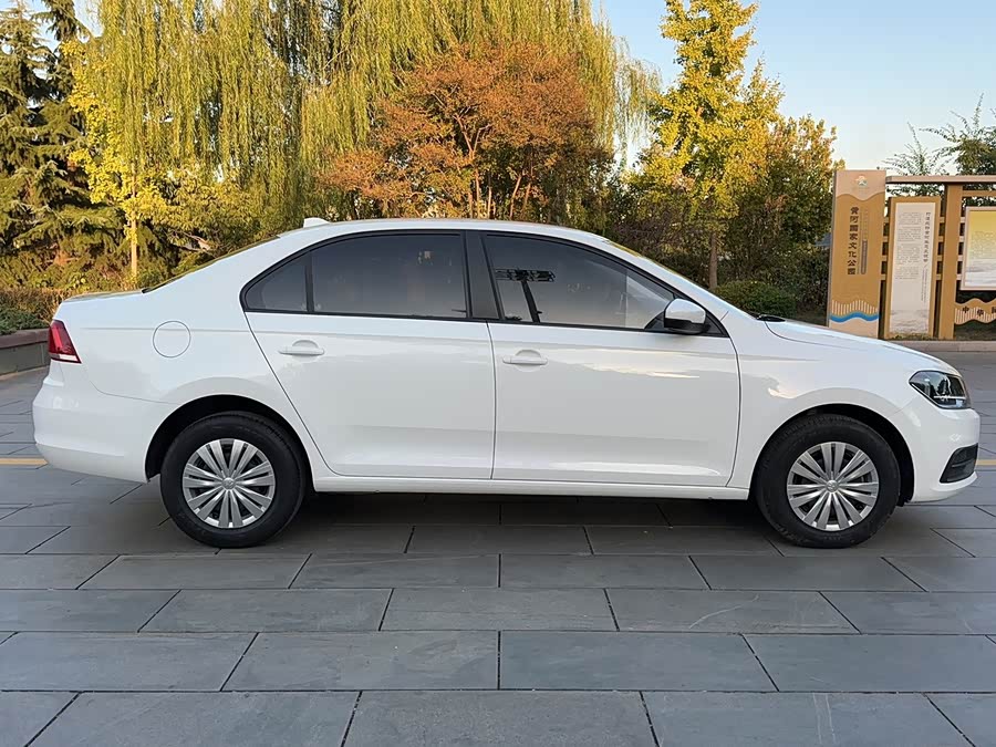 Santana 2021 1.5L Manual Style Version - zdjęcie 8