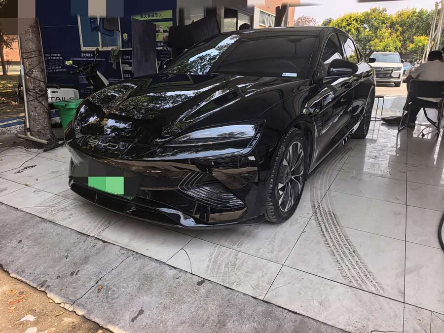 Seal 2023 Champion Edition 550km Premium - zdjęcie 1