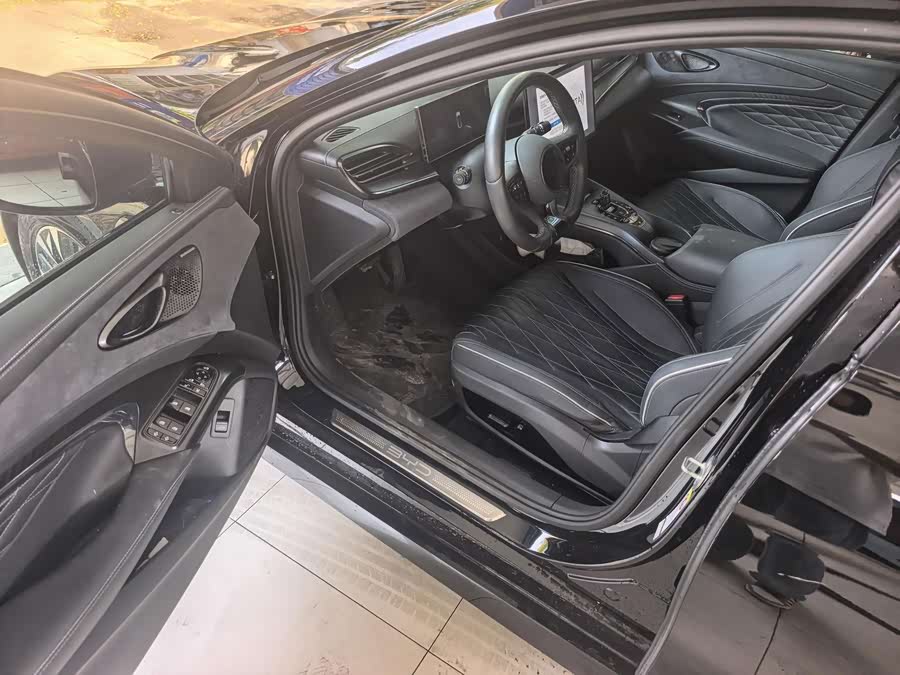 Seal 2023 Champion Edition 550km Premium - zdjęcie 4