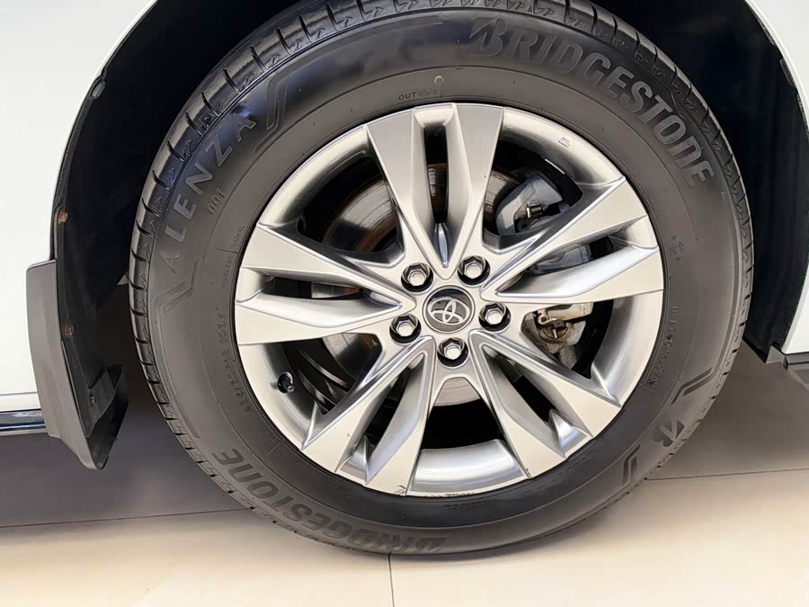 Sienna 2024 2.5L Hybrid 4WD Premium - zdjęcie 15