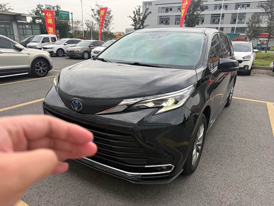 Sienna 2024 2.5L Hybrid Comfort - zdjęcie 1