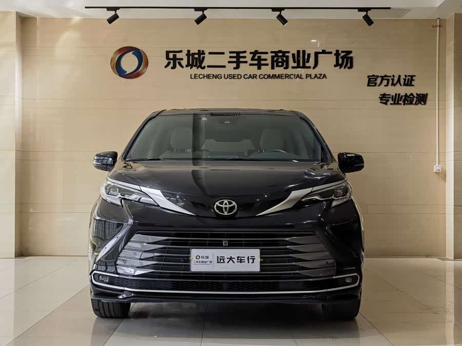 Sienna 2024 2.5L Hybrid Premium - zdjęcie 2