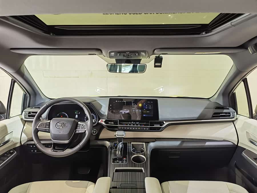 Sienna 2024 2.5L Hybrid Premium - zdjęcie 11