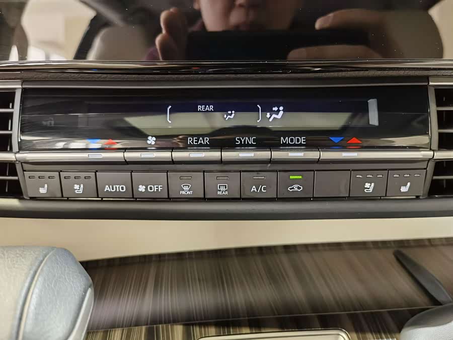 Sienna 2024 2.5L Hybrid Premium - zdjęcie 13
