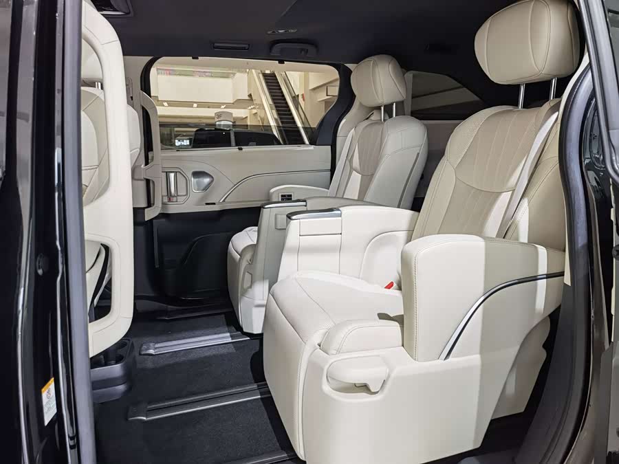 Sienna 2024 2.5L Hybrid Premium - zdjęcie 9