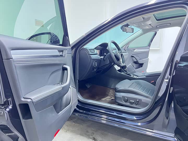 Skoda Superb 2023 TSI280 DSG Luxury - zdjęcie 20