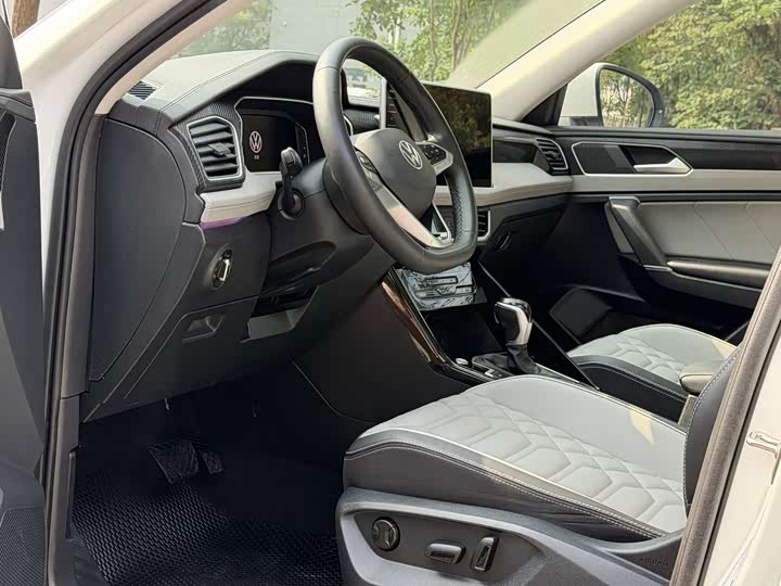 Tayron 2024 330TSI 2WD R-Line High Performance - zdjęcie 12