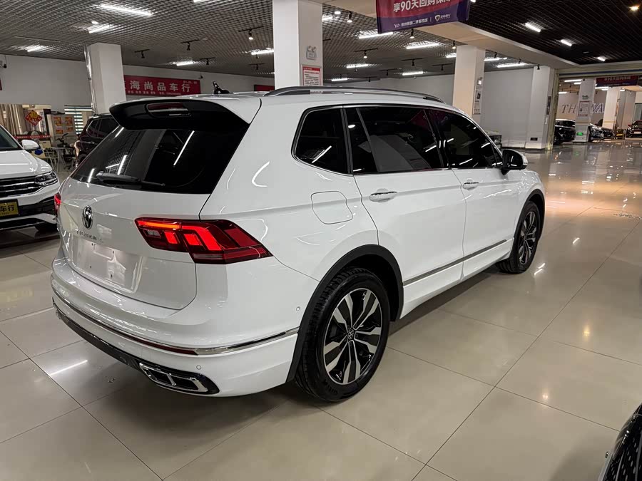 Tiguan L 2025 Outstanding Edition 330TSI Automatic Two-Wheel Drive R-Line Long Glory Version - zdjęcie 10