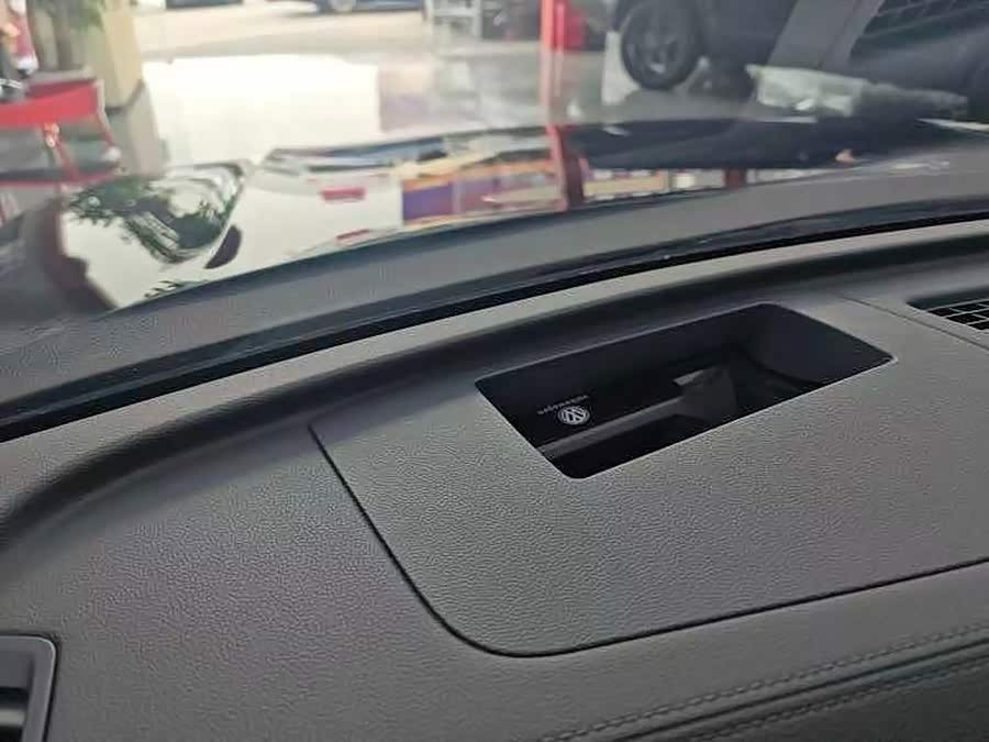 Tiguan L 2025 PRO 380TSI 4WD R-Line Smart Version - zdjęcie 7