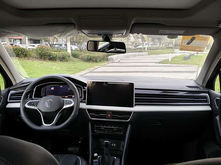 Tiguan L 2026 Outstanding 300TSI Auto 2WD Longteng - zdjęcie 15
