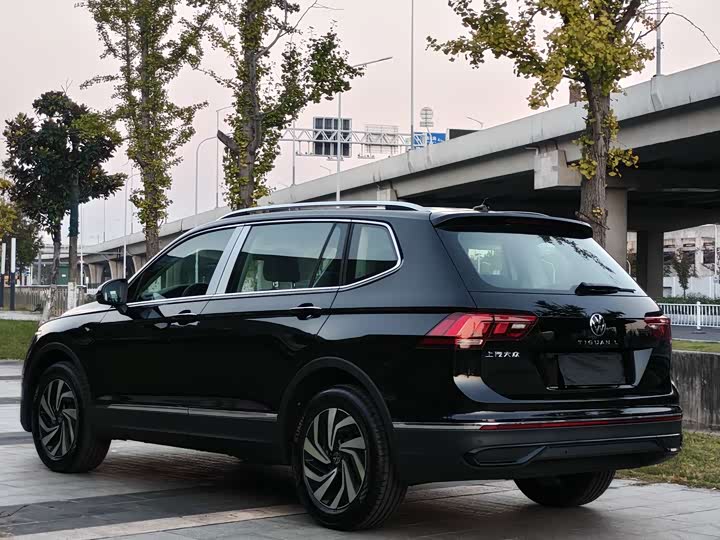Tiguan L 2026 Outstanding 300TSI Auto 2WD Longteng - zdjęcie 17