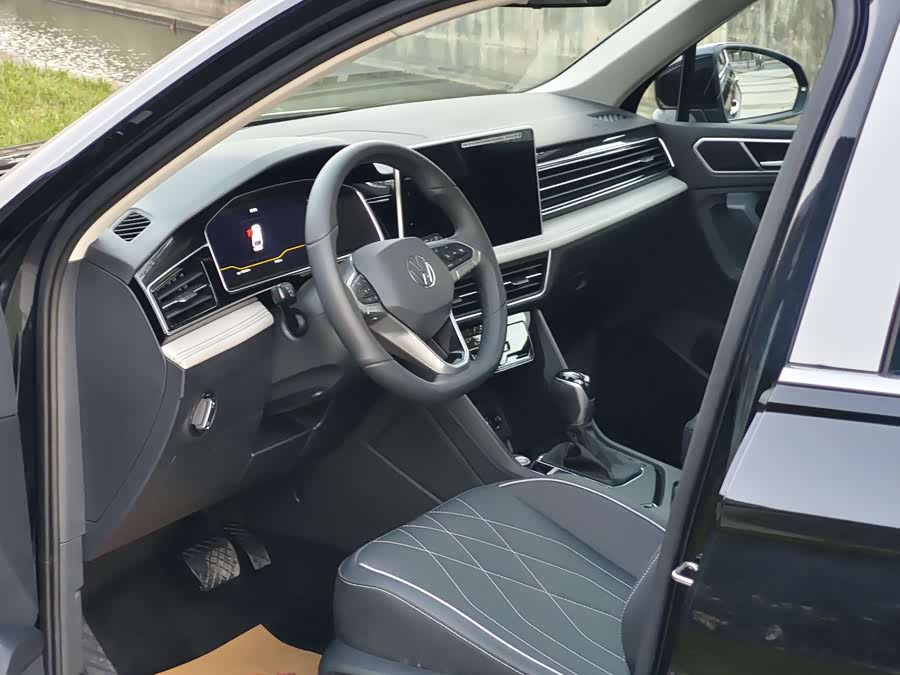 Tiguan L 2026 Outstanding 300TSI Auto 2WD Longteng - zdjęcie 4