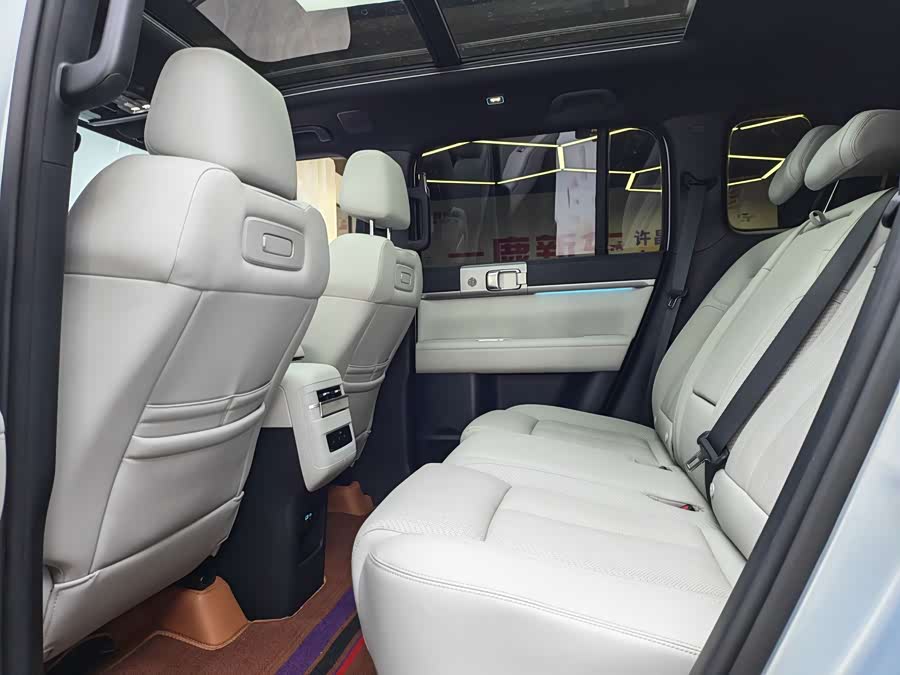 Titan 7 2025 190KM 4WD Max - zdjęcie 3