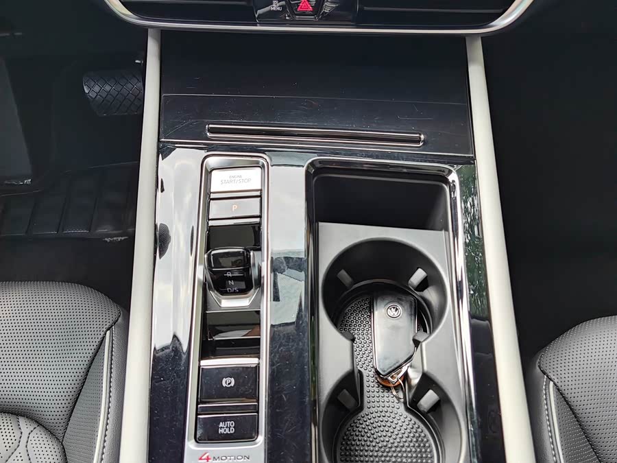Touareg 2024 380TSI 4WD Luxury - zdjęcie 11