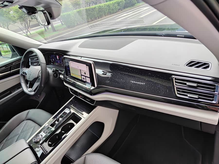 Touareg 2024 380TSI 4WD Luxury - zdjęcie 17