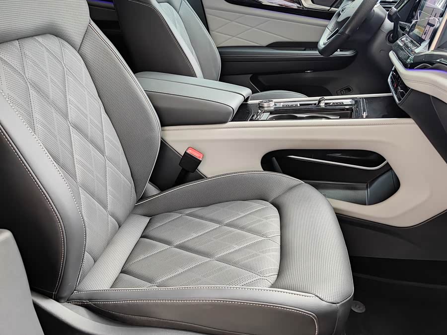 Touareg 2024 380TSI 4WD Luxury - zdjęcie 18