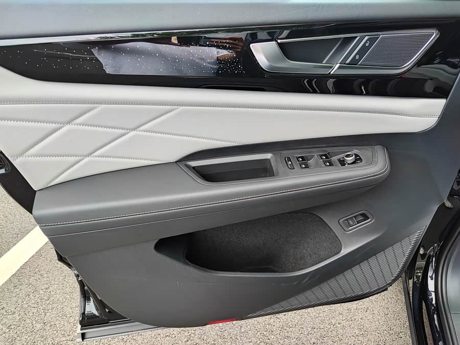 Touareg 2024 380TSI 4WD Luxury - zdjęcie 7