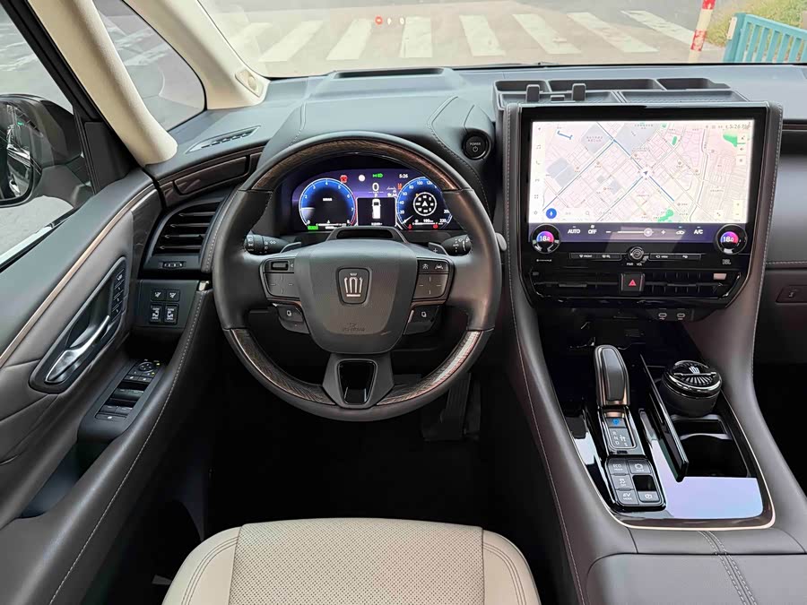 Toyota Crown Dual Engine 2.5L Supreme Executive - zdjęcie 15