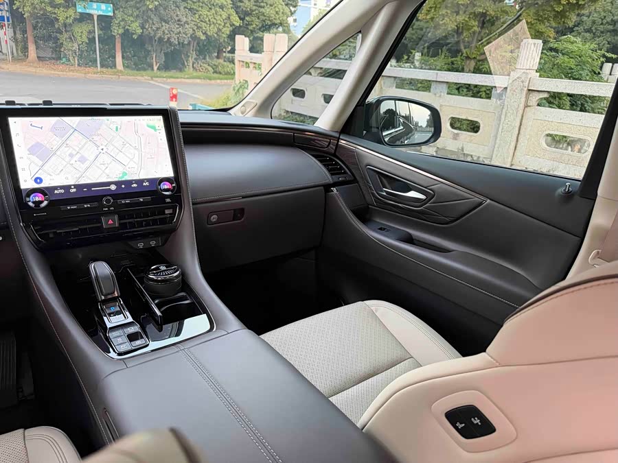 Toyota Crown Dual Engine 2.5L Supreme Executive - zdjęcie 18