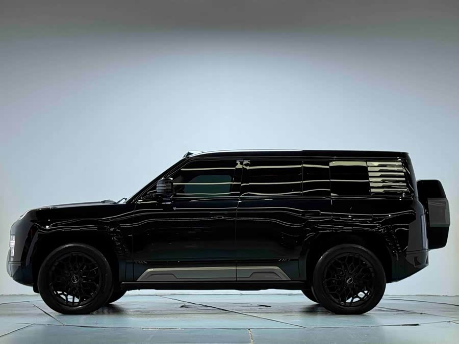 U8 2023 Luxury - zdjęcie 18