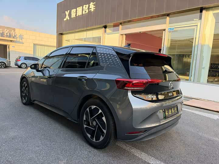 Volkswagen ID.3 2023 Pure Intelligent Edition - zdjęcie 13