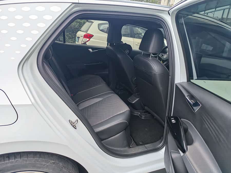 Volkswagen ID.3 2023 Pure Intelligent Edition - zdjęcie 15