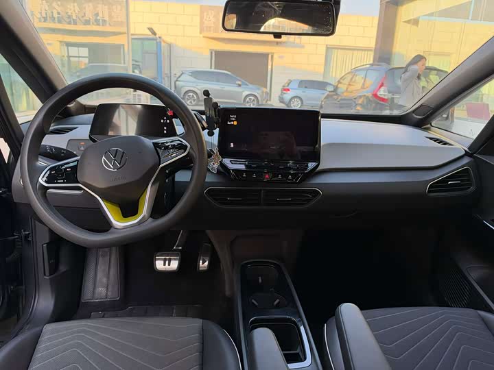 Volkswagen ID.3 2023 Pure Intelligent Edition - zdjęcie 16