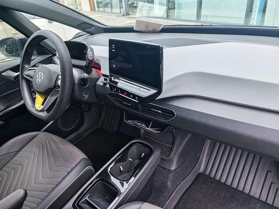 Volkswagen ID.3 2023 Pure Intelligent Edition - zdjęcie 16