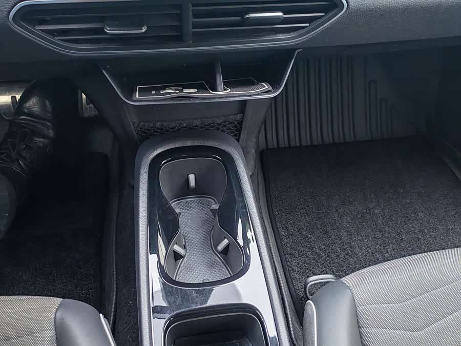 Volkswagen ID.3 2023 Pure Intelligent Edition - zdjęcie 18