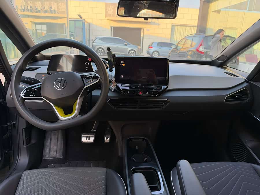 Volkswagen ID.3 2023 Pure Intelligent Edition - zdjęcie 7