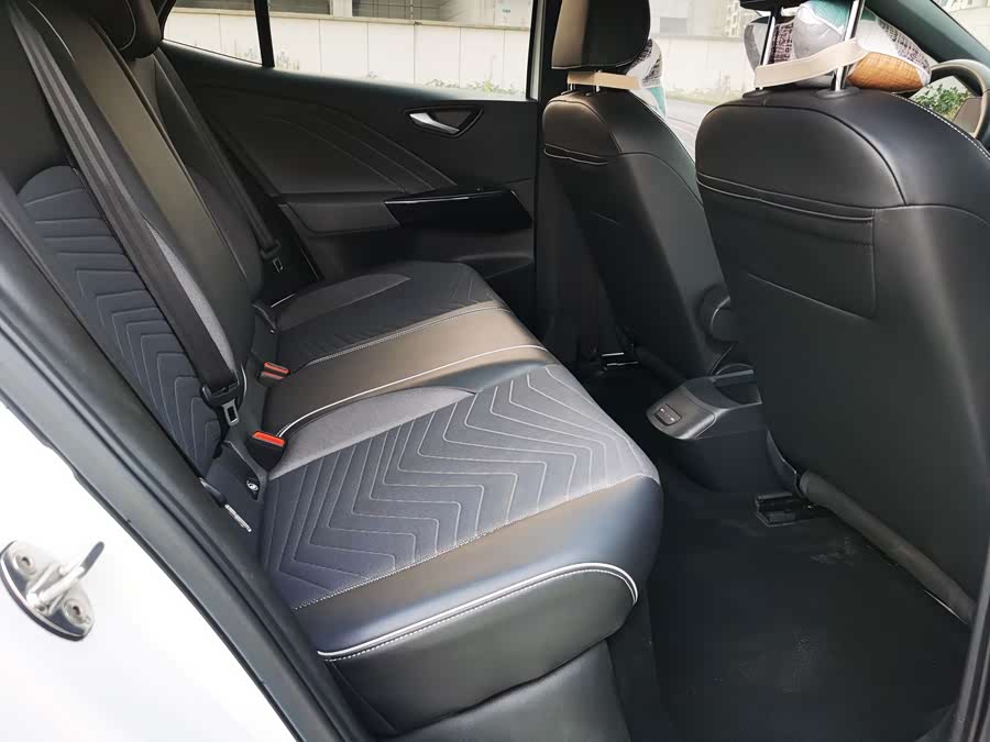 Volkswagen ID.3 2024 Outstanding - zdjęcie 13