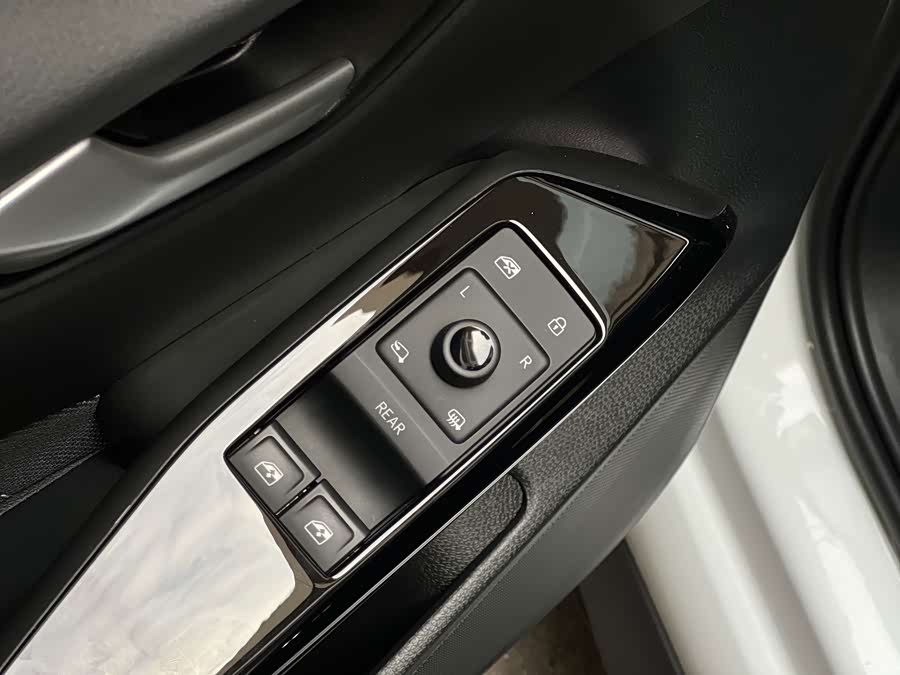 Volkswagen ID.3 2025 Smart Edition Outstanding - zdjęcie 8